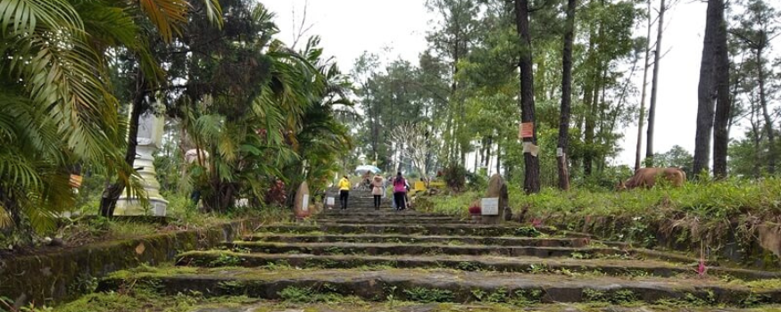 chùa phật đứng